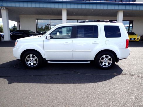 Used 2011 Honda Pilot Touring image 2