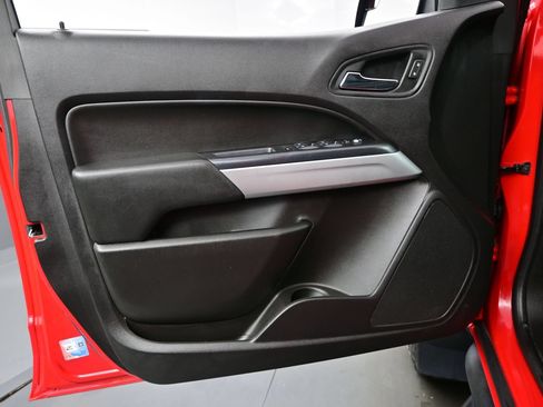 Used 2018 Chevrolet Colorado ZR2 AWD/4WD image 9