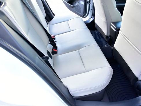 New 2026 Toyota Prius XLE image 9