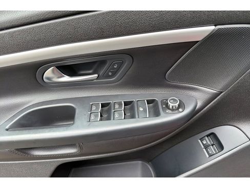 Used 2012 Volkswagen Eos Komfort image 13