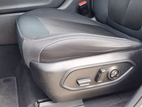 Used 2024 Jeep Grand Cherokee Laredo RWD image 22
