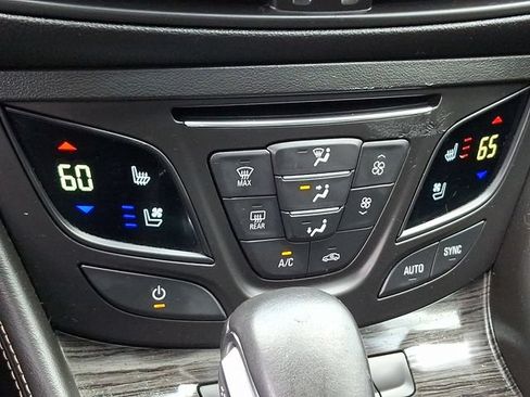 Used 2016 Buick Envision Premium AWD/4WD image 18
