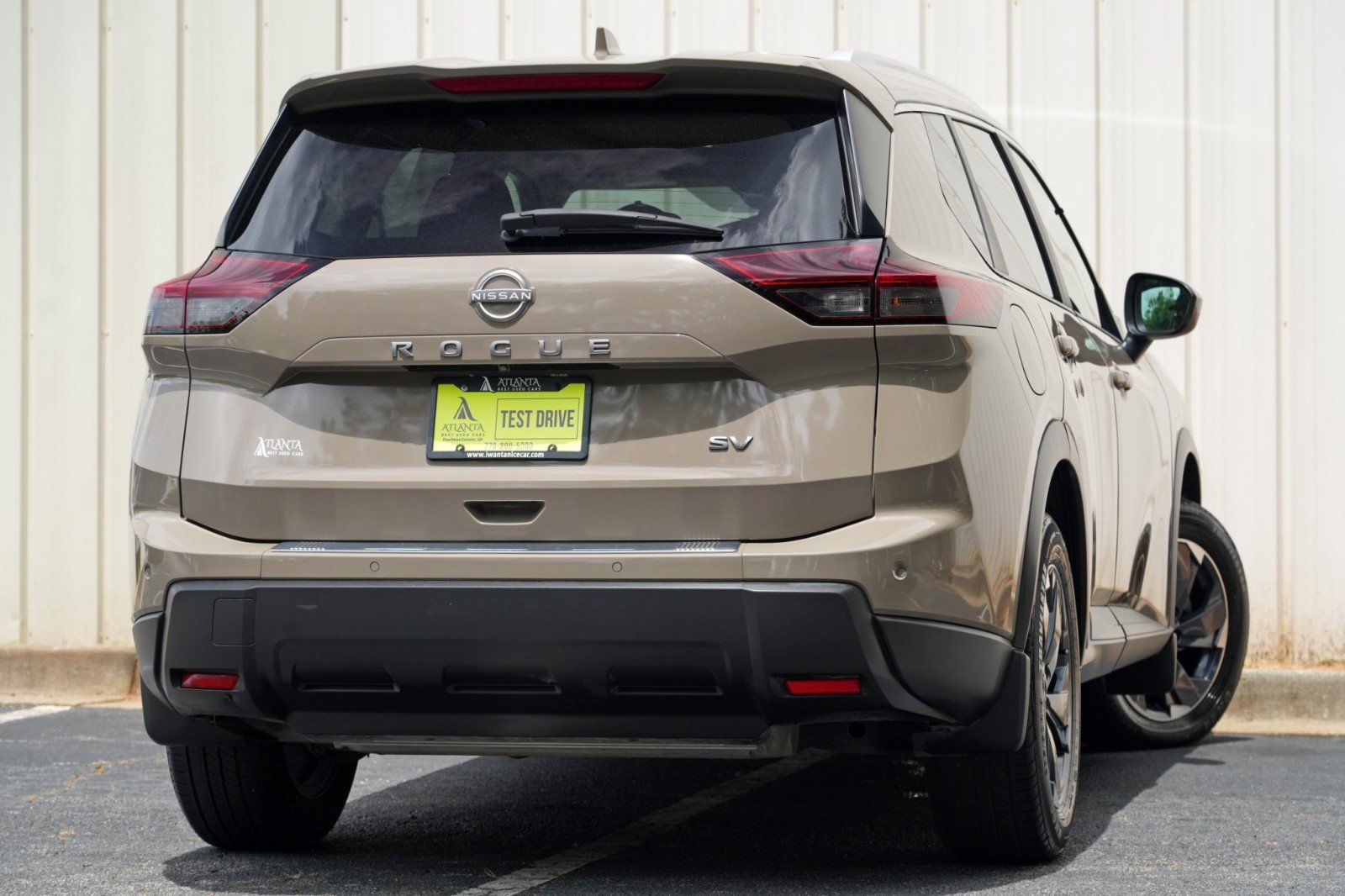 Used 2024 Nissan Rogue SV w/ SV Premium Package FWD image 4