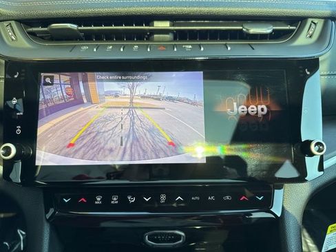 New 2026 Jeep Grand Cherokee Limited w/ Limited Altitude Package AWD/4WD image 20