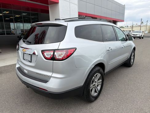 Used 2016 Chevrolet Traverse LT AWD/4WD image 4