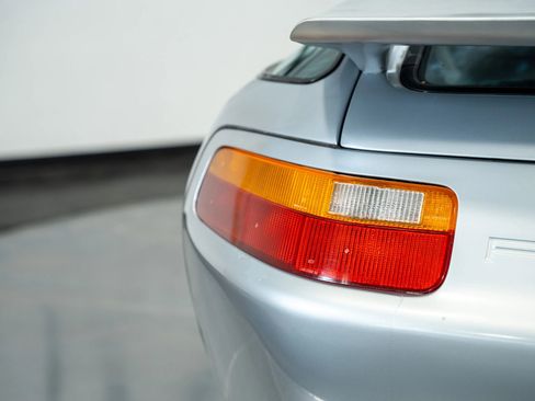 Used 1991 Porsche 928 S4 image 30