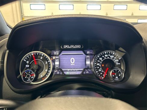 Used 2022 RAM 1500 Laramie w/ Sport Appearance Package image 21