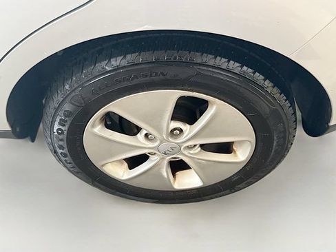 Used 2014 Kia Soul FWD image 28