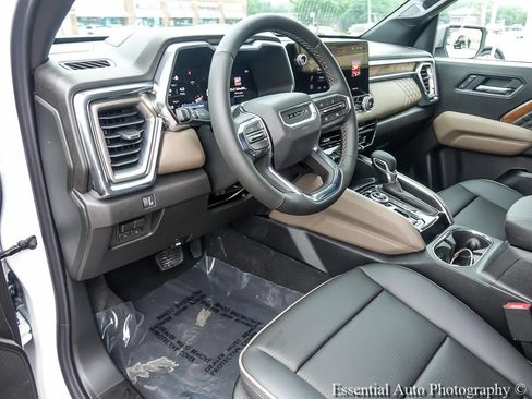 New 2026 GMC Canyon Denali w/ LPO, Black Badging Package AWD/4WD image 11