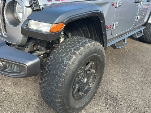 Used 2021 Jeep Gladiator Rubicon AWD/4WD image 26