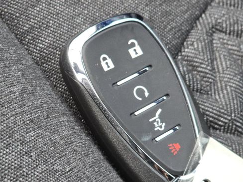 Used 2023 Chevrolet Equinox LT image 33