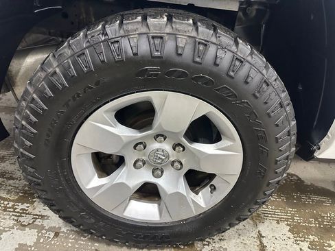 Used 2019 RAM 1500 Big Horn image 19