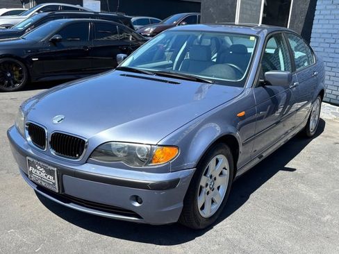 Used 2002 BMW 325i Sedan RWD image 16