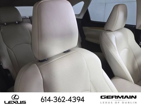 Certified 2022 Lexus RX 350L Premium w/ Premium Package AWD/4WD image 18