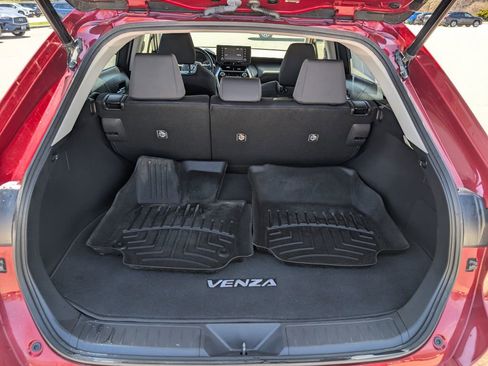 Used 2021 Toyota Venza LE w/ Carpet Mat Package (TMS) AWD/4WD image 12