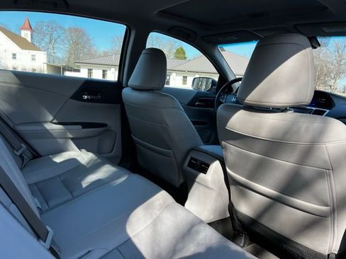 Used 2015 Honda Accord EX-L image 20