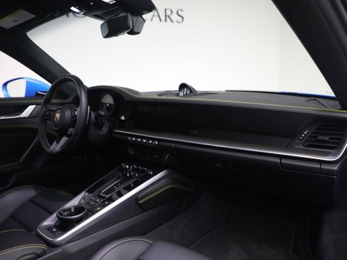 Used 2022 Porsche 911 Turbo S image 18