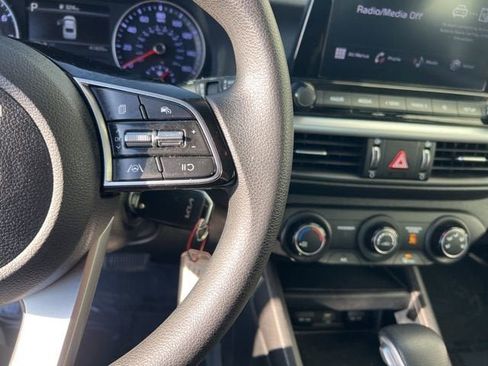 Used 2023 Kia Forte LXS image 17