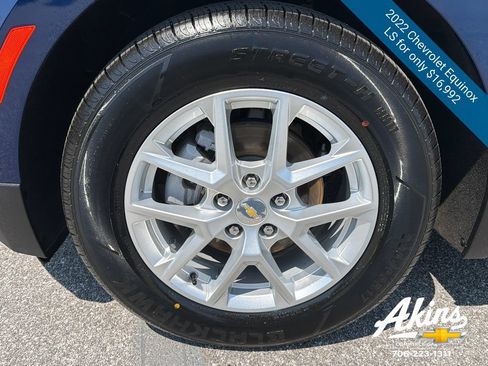 Certified 2022 Chevrolet Equinox LS w/ LS Convenience Package FWD image 12
