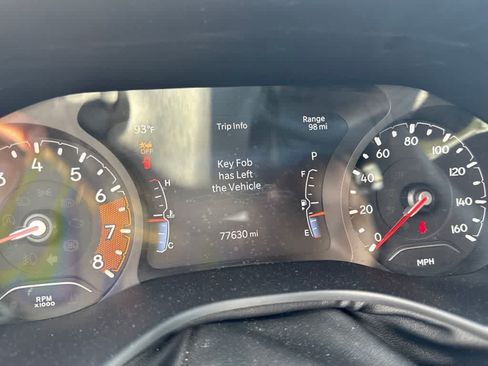 Used 2024 Jeep Compass Latitude AWD/4WD image 14