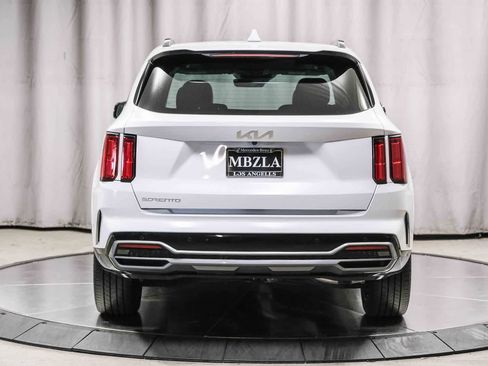 Used 2023 Kia Sorento SX FWD image 3