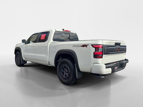 Used 2025 Nissan Frontier PRO-4X image 3