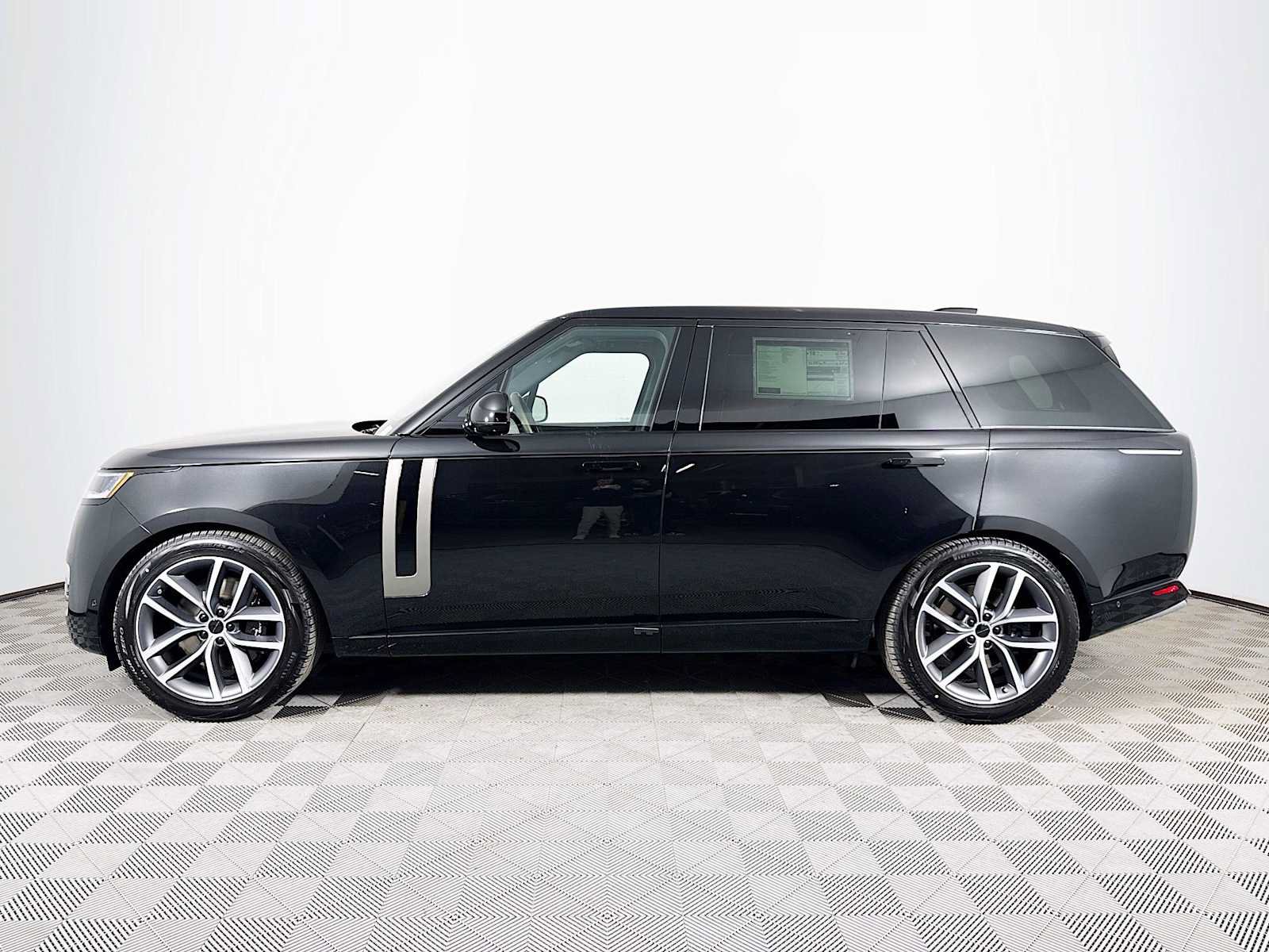 New 2026 Land Rover Range Rover Long Wheelbase SE AWD/4WD image 8