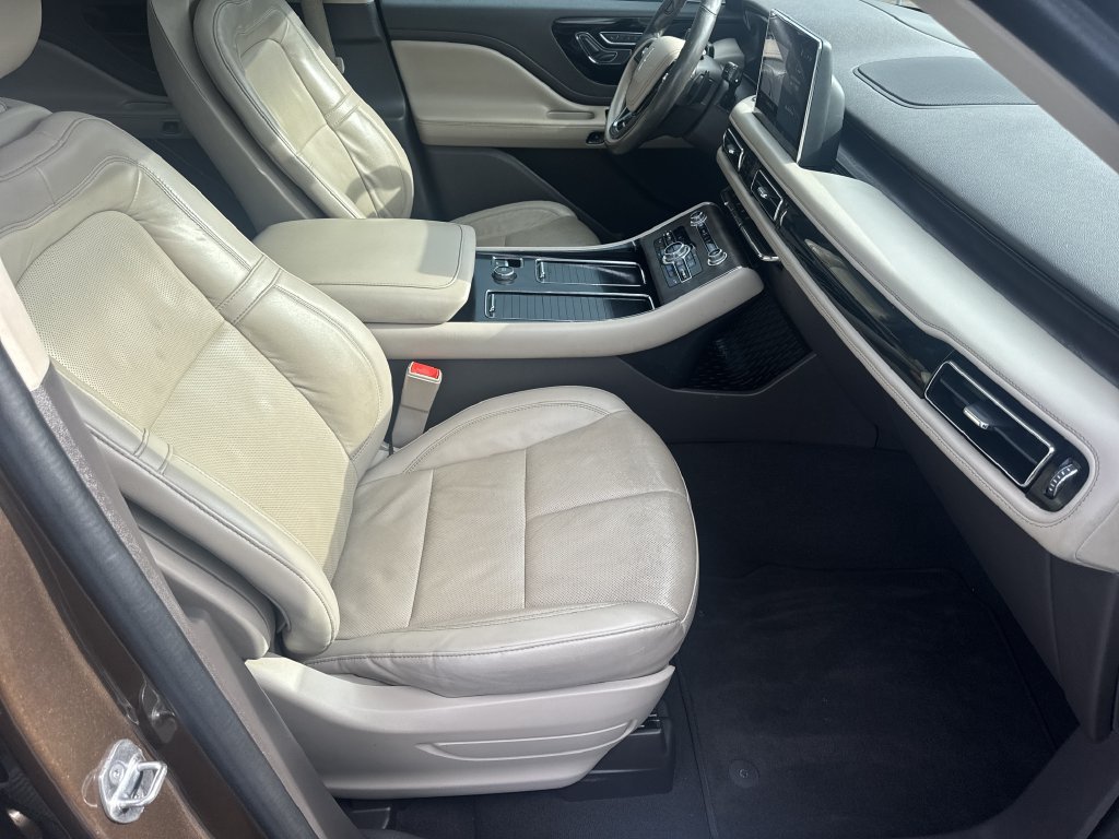 Used 2022 Lincoln Aviator Reserve w/ Elements Package Plus RWD image 13