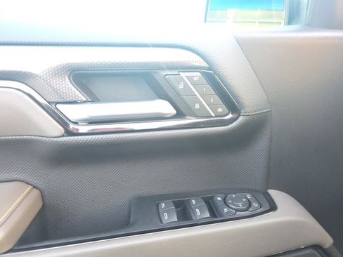 Used 2023 Chevrolet Silverado 1500 ZR2 w/ Technology Package image 16