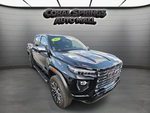 Used 2025 GMC Canyon Denali AWD/4WD image 1
