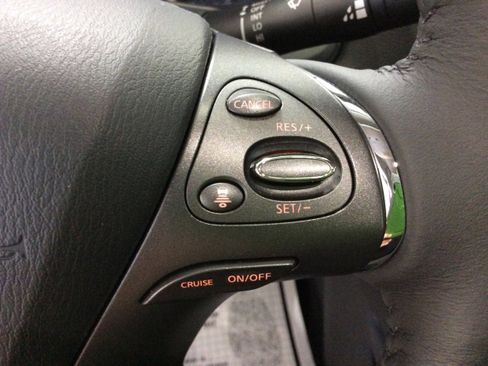 Used 2024 Nissan Murano Platinum w/ Cargo Package image 25