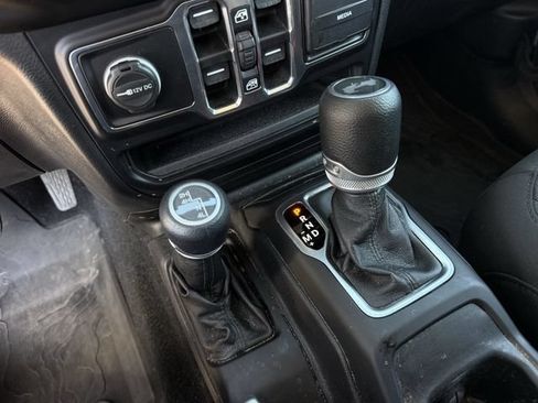 Used 2020 Jeep Wrangler Unlimited Sport AWD/4WD image 20