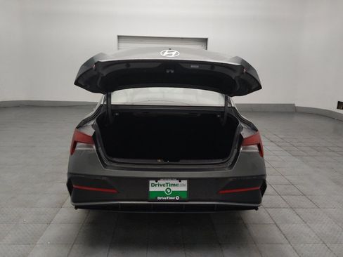 Used 2025 Hyundai Elantra SE FWD image 29