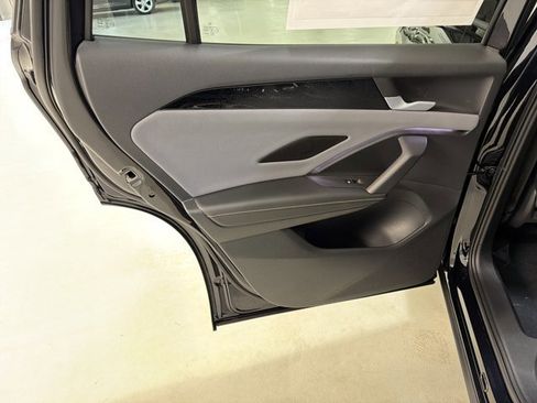 New 2026 Volkswagen Tiguan SE image 24