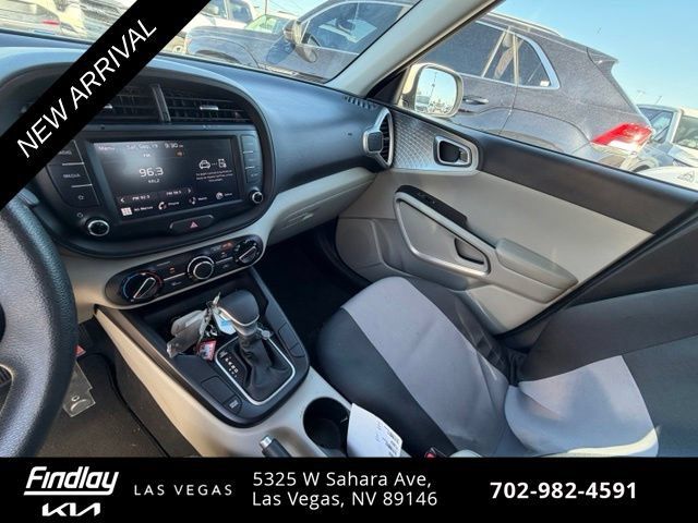 Certified 2023 Kia Soul LX FWD image 11
