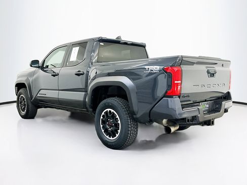 Used 2025 Toyota Tacoma TRD Off-Road image 5