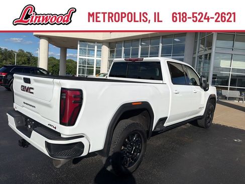 Used 2024 GMC Sierra 2500 AT4 w/ AT4 Premium Plus Package AWD/4WD image 6