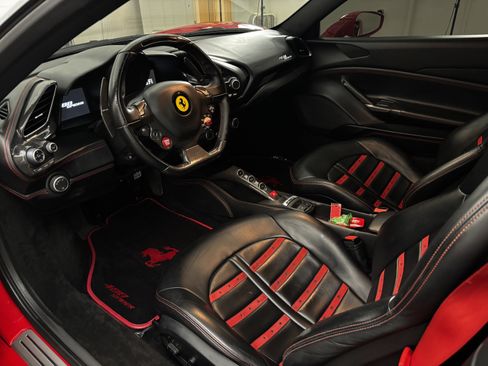 Used 2019 Ferrari 488 Spider RWD image 13