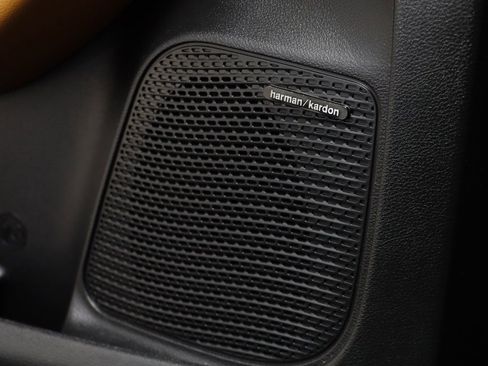 Used 2021 Chrysler Pacifica Pinnacle image 7