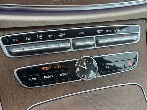 Used 2020 Mercedes-Benz E 350 4MATIC Sedan image 33