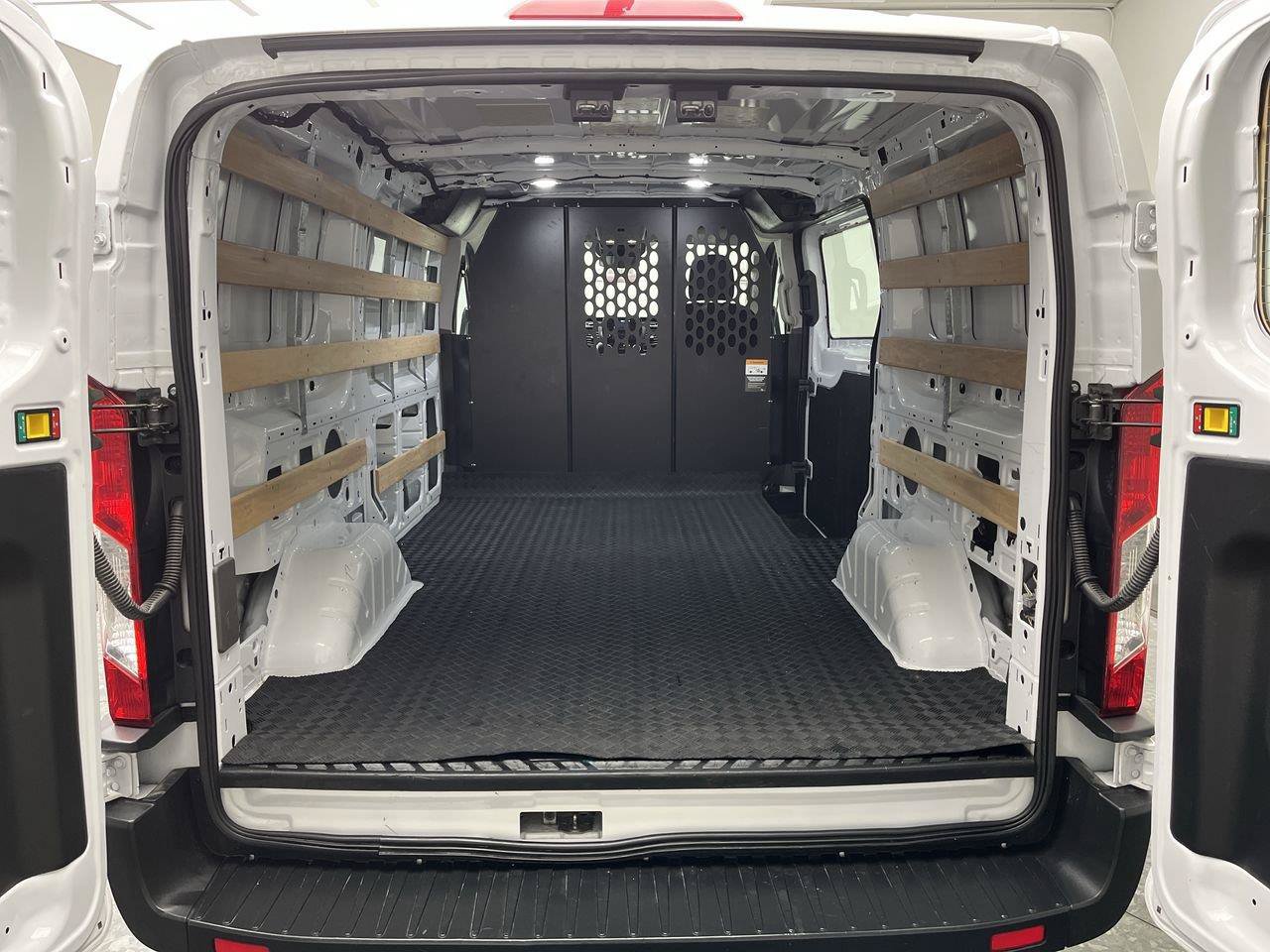 Used 2025 Ford Transit 250 Low Roof w/ Exterior Upgrade Package RWD image 21