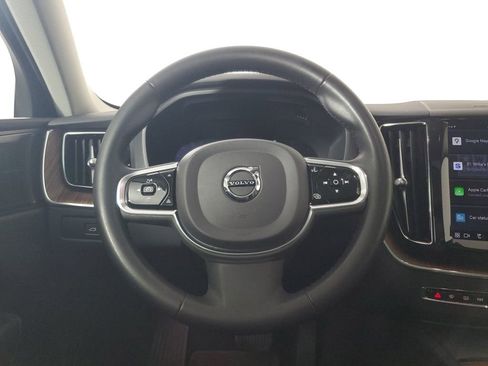 Certified 2023 Volvo XC60 B5 Plus w/ Climate Package image 18