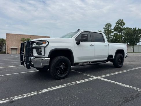 Used 2020 Chevrolet Silverado 2500 LT w/ Texas Edition AWD/4WD image 2