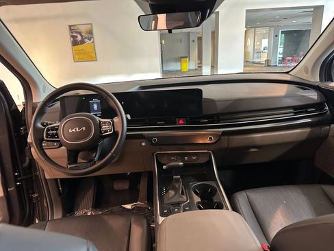 Used 2026 Kia Carnival FWD image 36