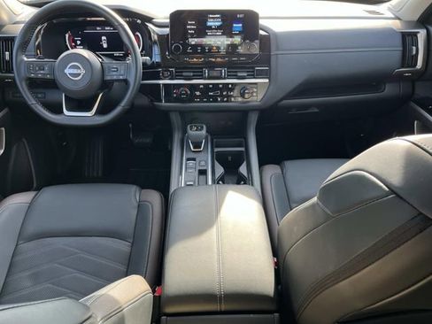 Used 2025 Nissan Pathfinder Platinum w/ Cargo Package FWD image 14