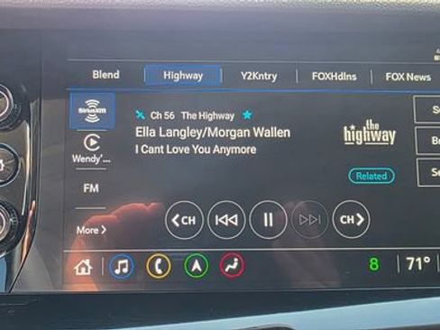 Used 2023 Buick Envision Avenir AWD/4WD image 21