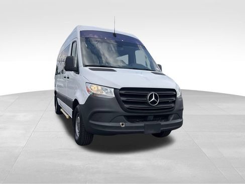 Used 2021 Mercedes-Benz Sprinter 2500 image 7