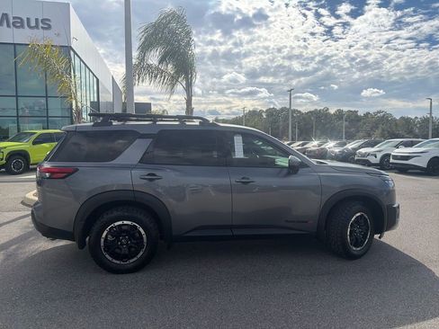 Used 2025 Nissan Pathfinder Rock Creek image 13