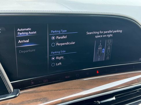 Certified 2024 Cadillac Escalade ESV Premium Luxury Platinum AWD/4WD image 41
