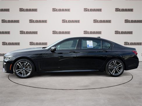 Used 2021 BMW 745e xDrive 745e xDrive w/ M Sport Package image 2